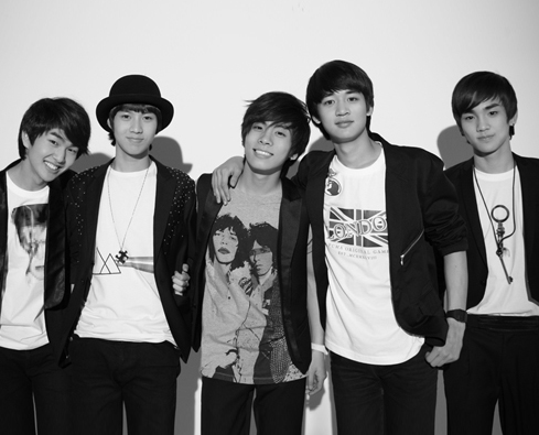 SM Entertainment group, SHINee.