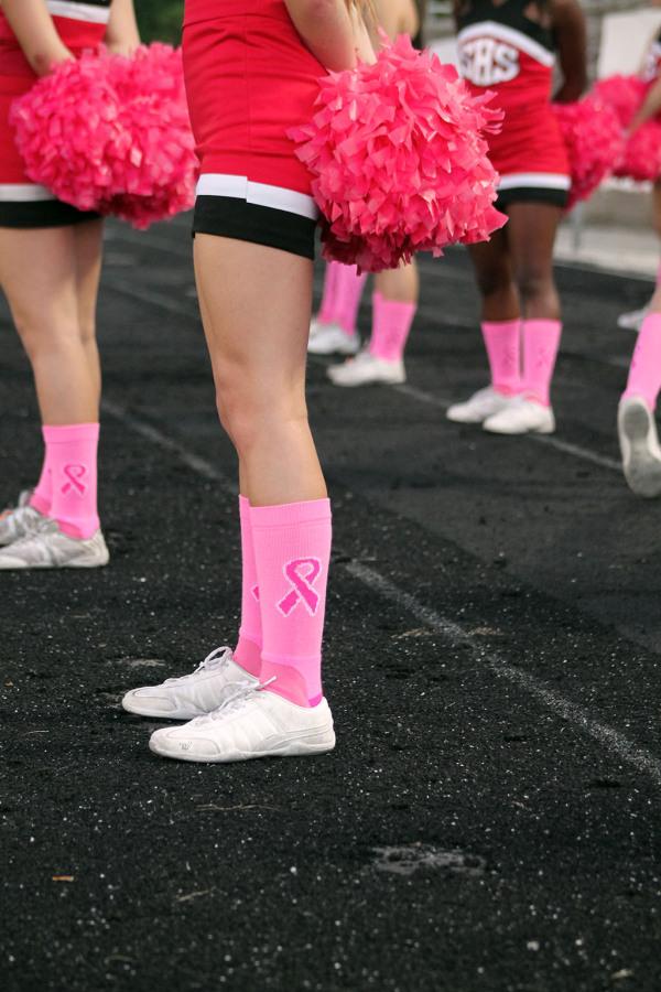 Cheerleaders+kick+off+Breast+Cancer+Awareness+month+by+wearing+pink.