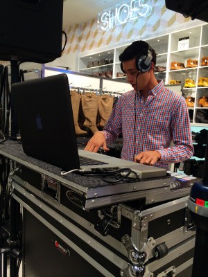 Forever 21 hired a high-energy DJ just for the occasion. 