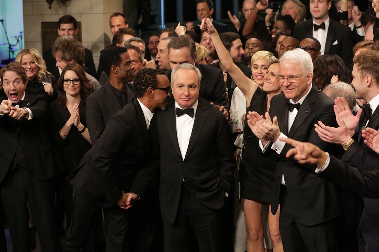 Lorne Michaels and featured cast members during the Goodnights and Credits. 