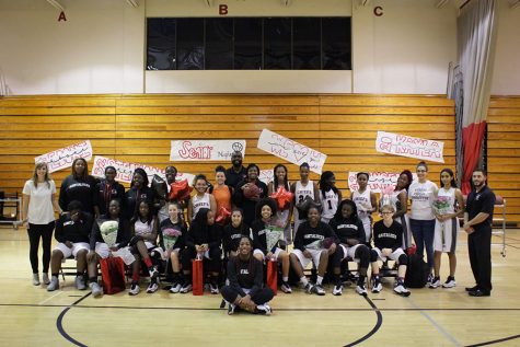 Girls Basketball Advances to Districts