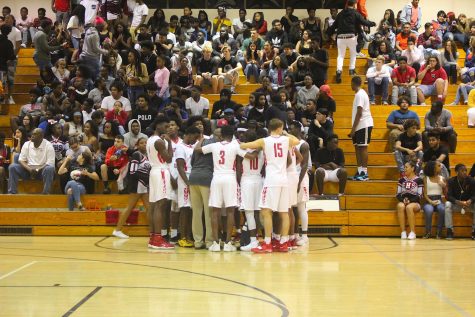 Chiefs Basketball Eying District Championship with Late Season Push