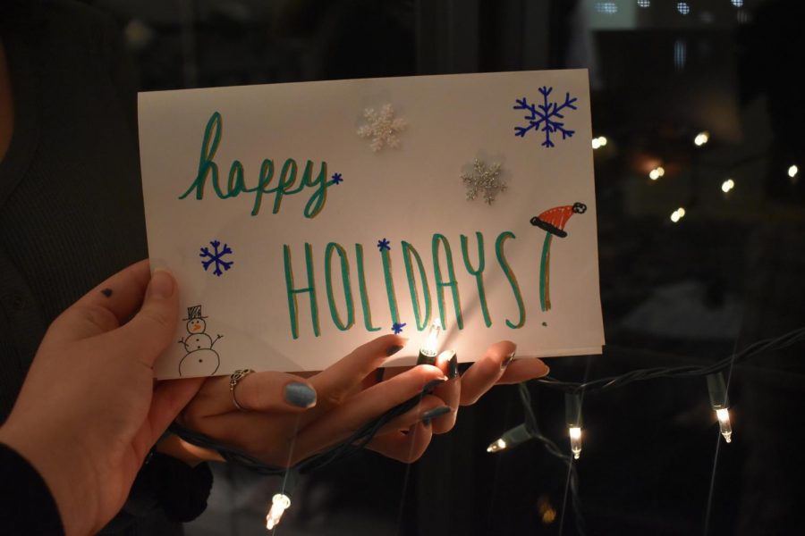Cards are a perfect part of any good holiday gift. It is super easy to make one yourself.