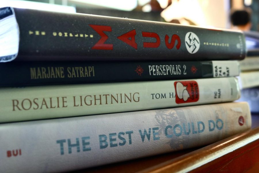 A selection of my favorite graphic novels. 