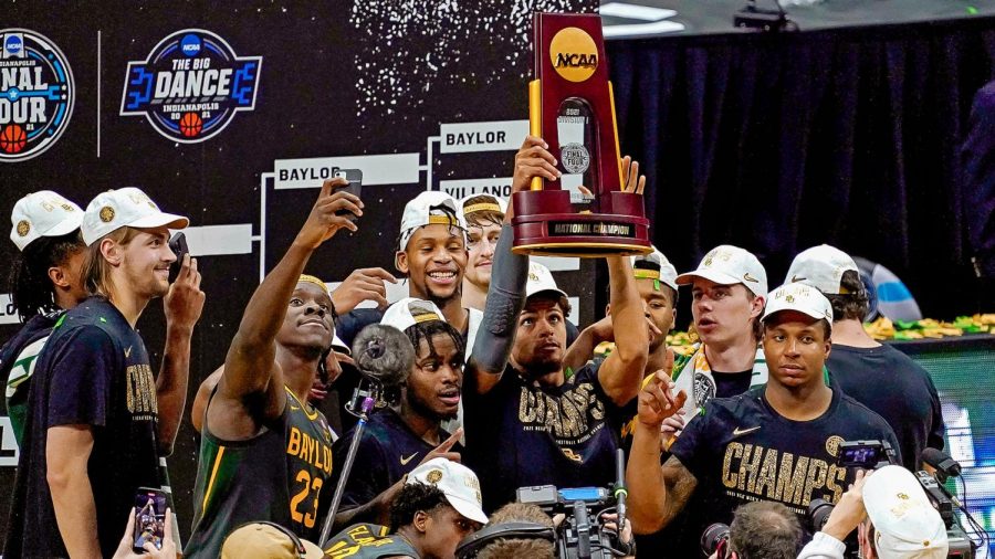 The+Baylor+Bears+win+their+first+ever+NCAA+mens+basketball+championship%2C+putting+a+stop+to+Gonzagas+perfect+season.