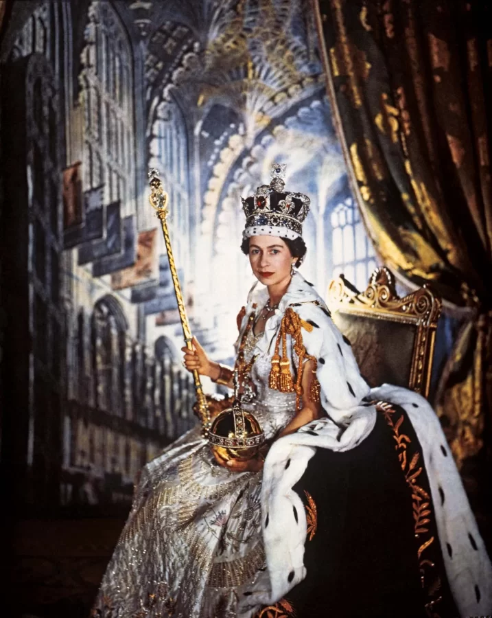 Queen+Elizabeth+II+on+her+coronation+day%2C+June+2%2C+1953.