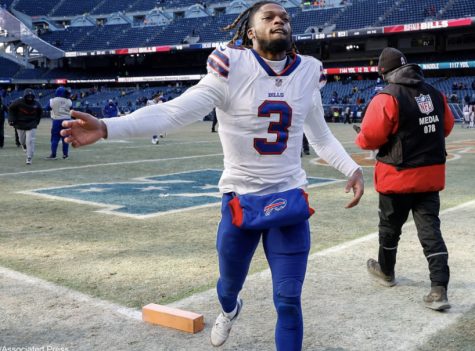 The Buffalo Bills #3 Damar Hamlin.