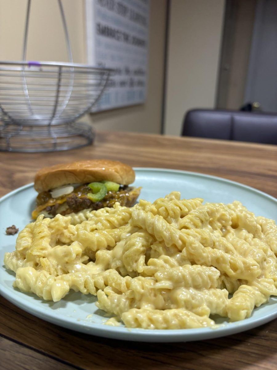 Homemade Mac and Cheese with Cheeseburger Sliders